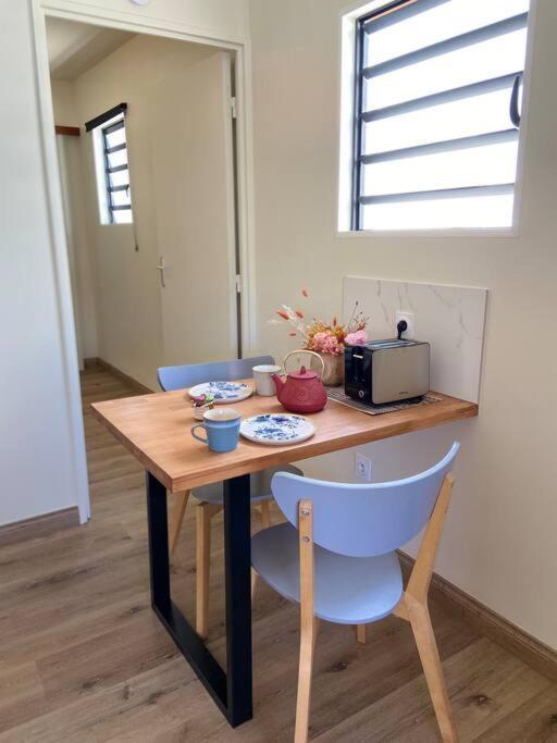 Tiny Kaz Apartment Saint Pierre Bagian luar foto
